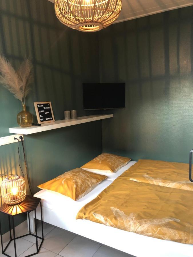 Nieboer Bed & Breakfast เฟราเวนโปลเดอร์ ภายนอก รูปภาพ